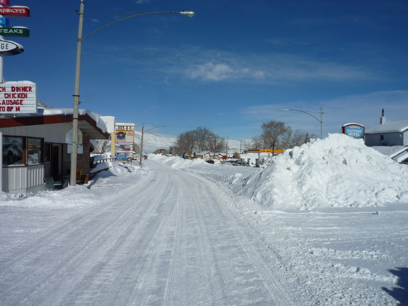 Low pressure snow shovel muscles