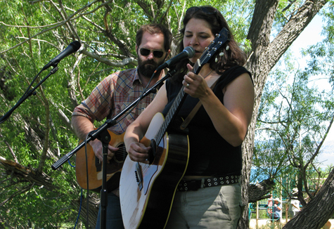 Jeffrey Foucault & Kris Delmhorst drew from their repertoire of songs about birds for the Chautauqua crowd. Photo by Arya Degenhardt.