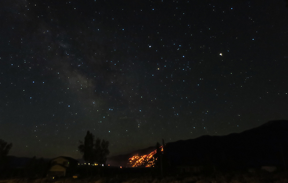 A view of the Marina Fire last night from Mono City. Photo by Geoff McQuilkin.